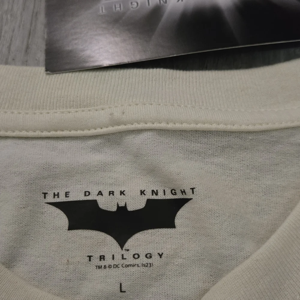 DC Comics Batman The Dark Knight Graphic Tee - Cream & Black - Picture 4 of 4